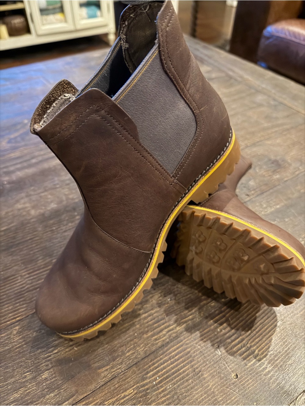 Chaco Boots Womens 9 Fields Chelsea Waterproof Brown Leather Lug Sole $170msrp